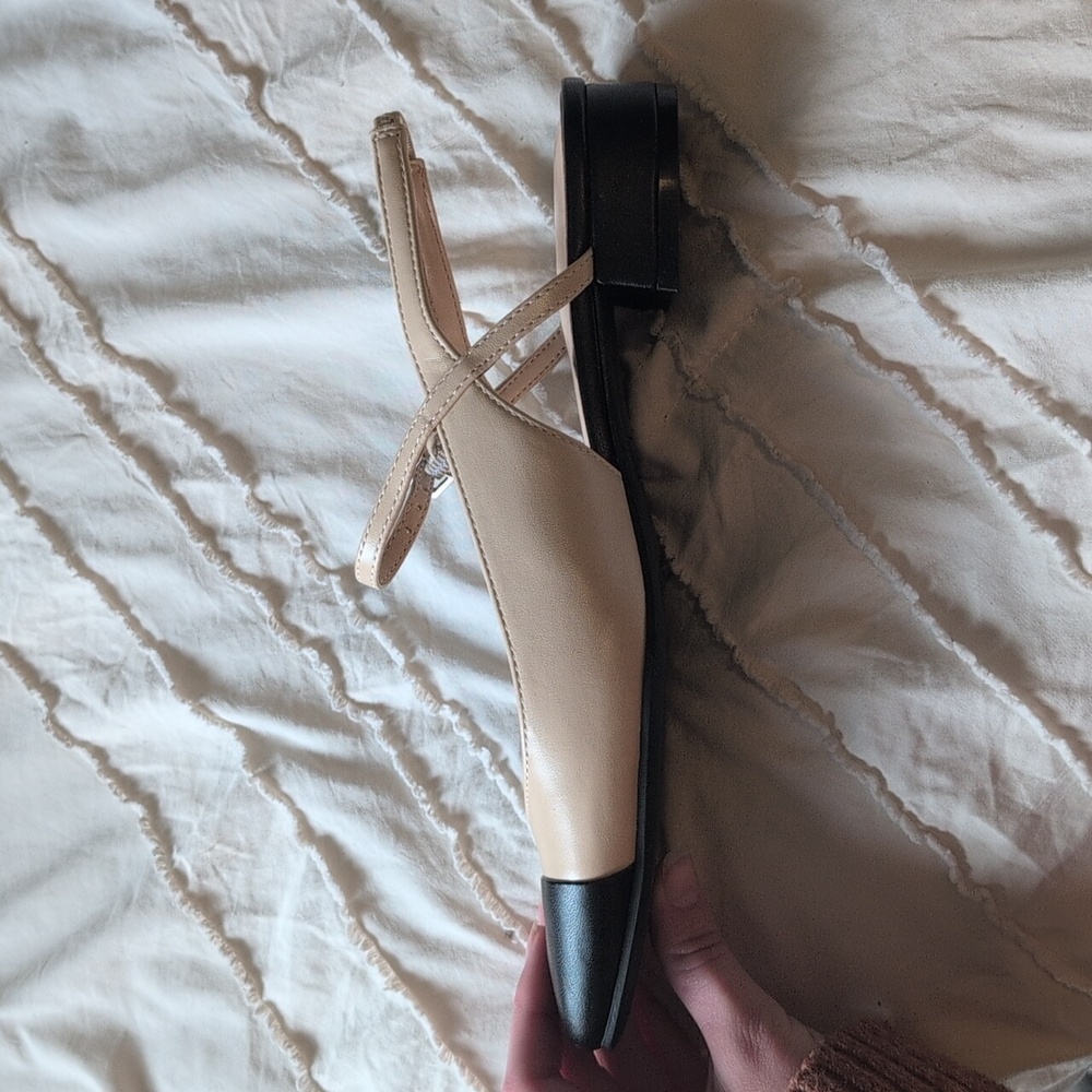 Unisa Beige and Black Slingback Loafers NWOT - Picture 3 of 3